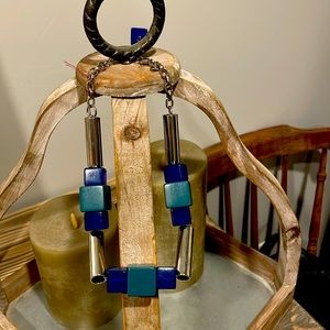 Unique beaded Woman’s necklace with silver toned tubes and colorful blocks- 8”